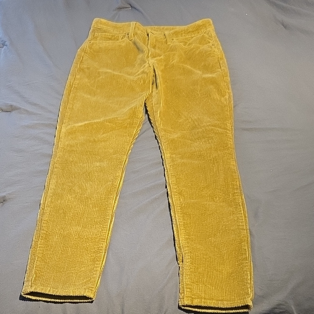 Levis Olive Green Skinny Corduroy Jeans NWT